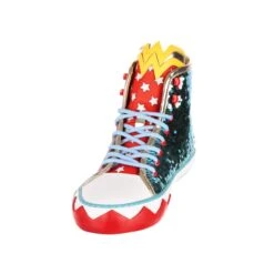 Pride Of Themyscira 41 Pride Of Themyscira -Masquerade Shoes r015 a020 da4ce3fe eaad 439f 8924 41d5fe85a87a