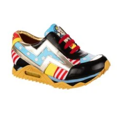Wonder Woman 32 Wonder Woman -Masquerade Shoes r015 a300 5463d806 2fe5 4a54 9cf7 101f4277e77c